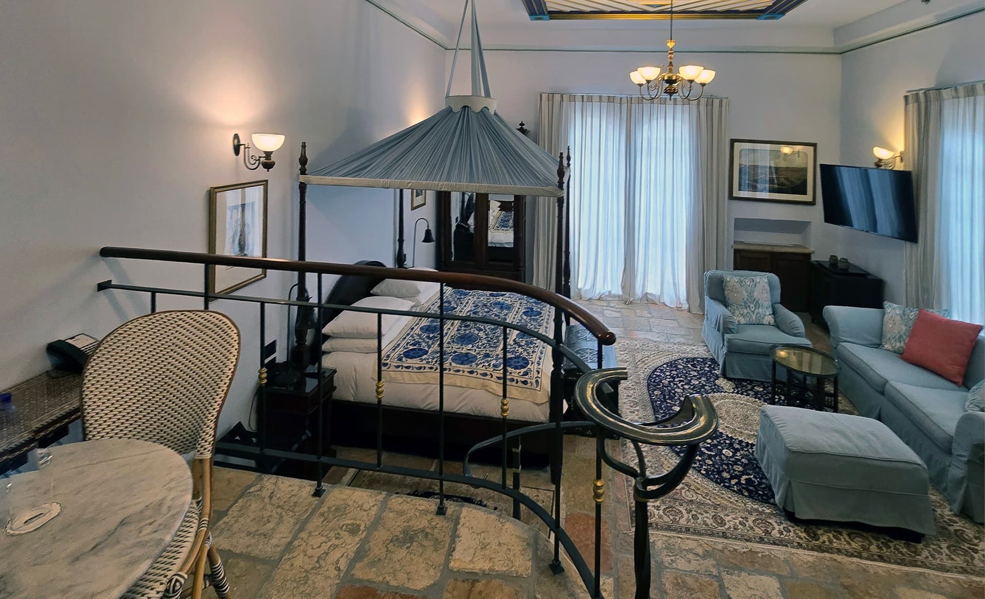 American Colony · guest room