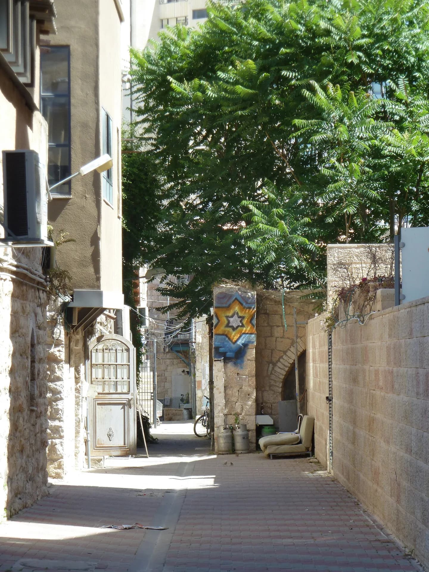 زقاق في نحلاوت